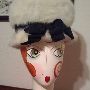 Rare Neiman Marcus Designer "Suzy" 1960's White Fur "Bubble" Hat Black Bow